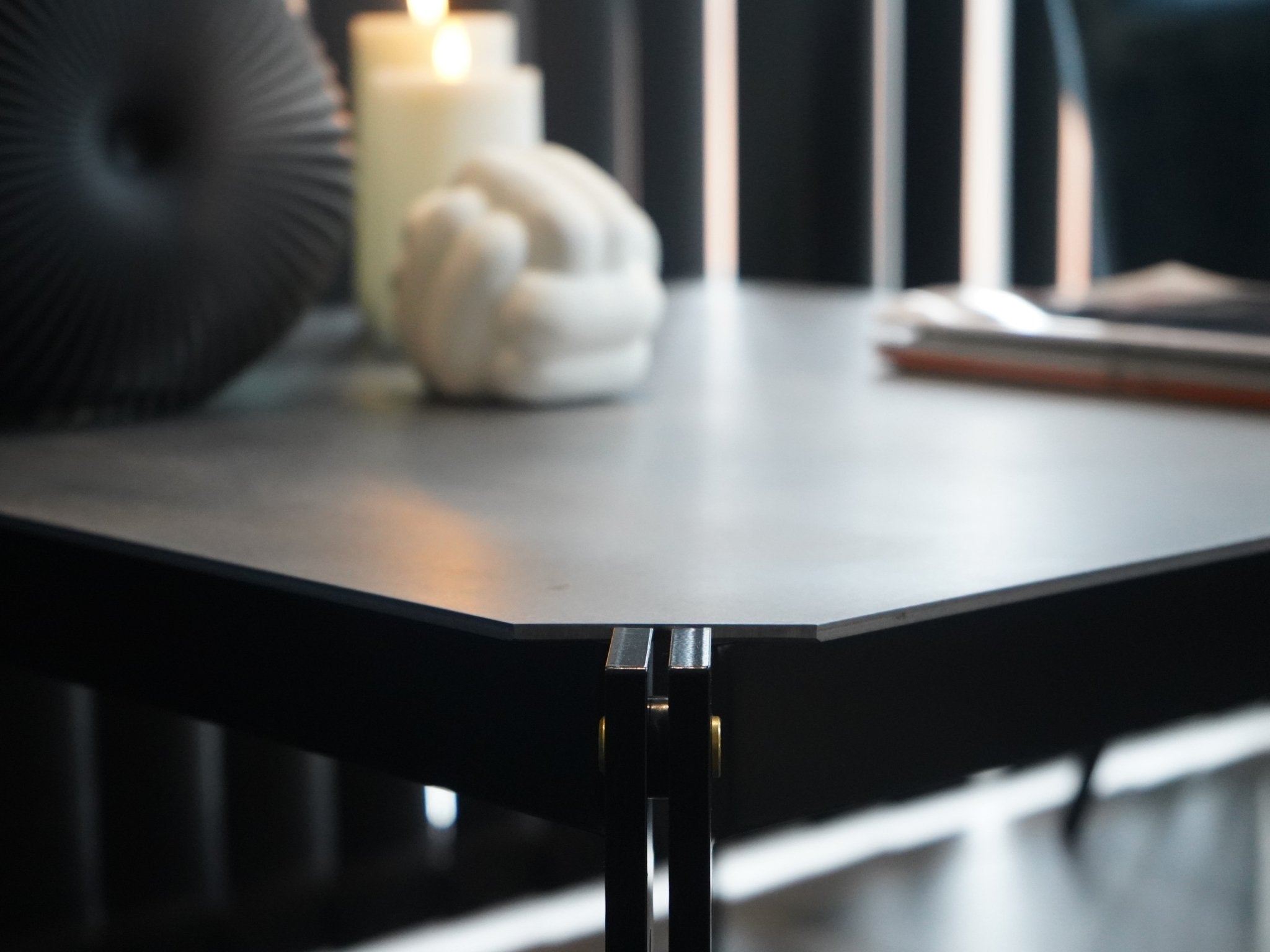 AXIS-sofabord-raa-staal