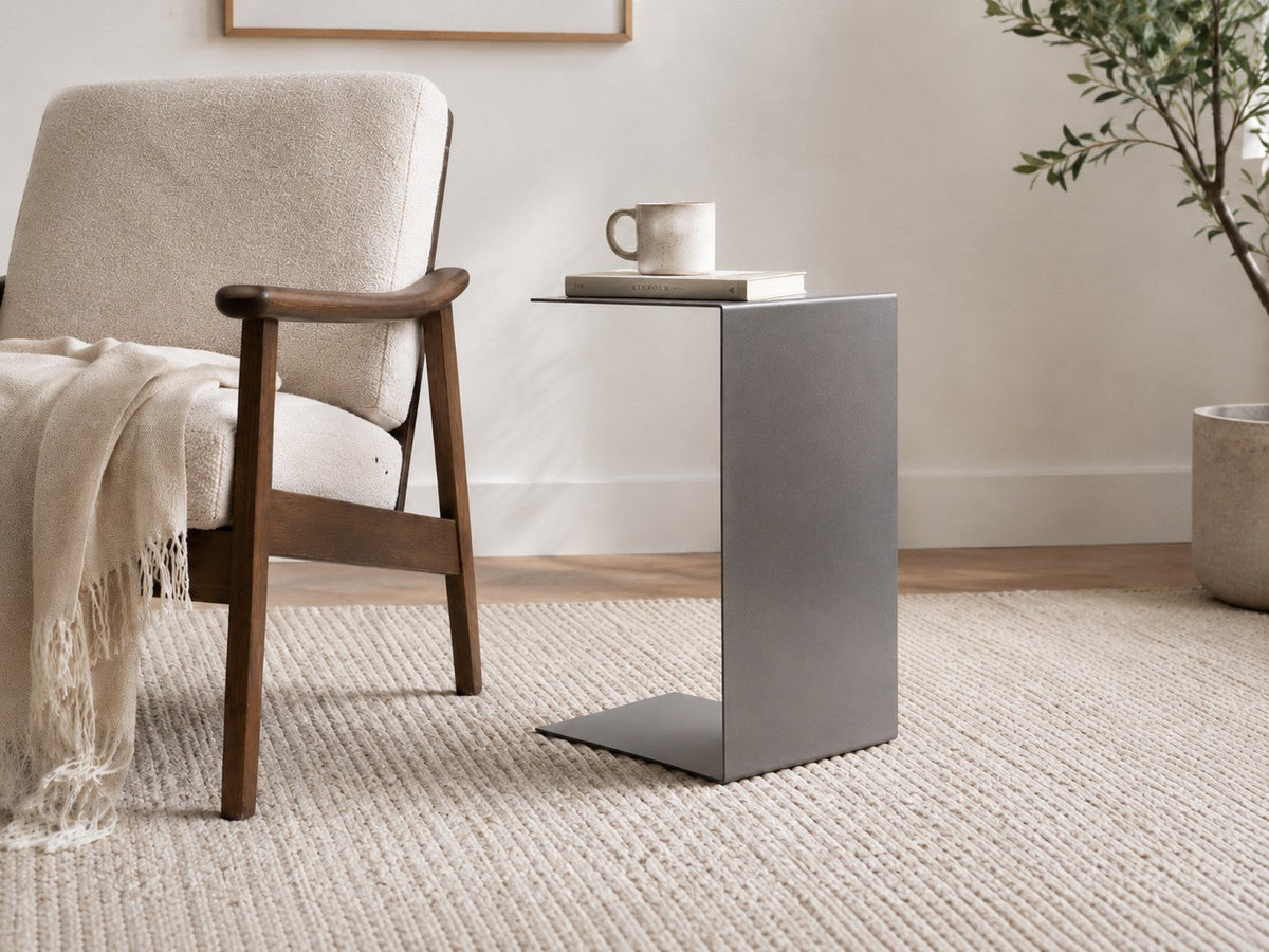 BAZE side table in raw steel – 24.5 cm