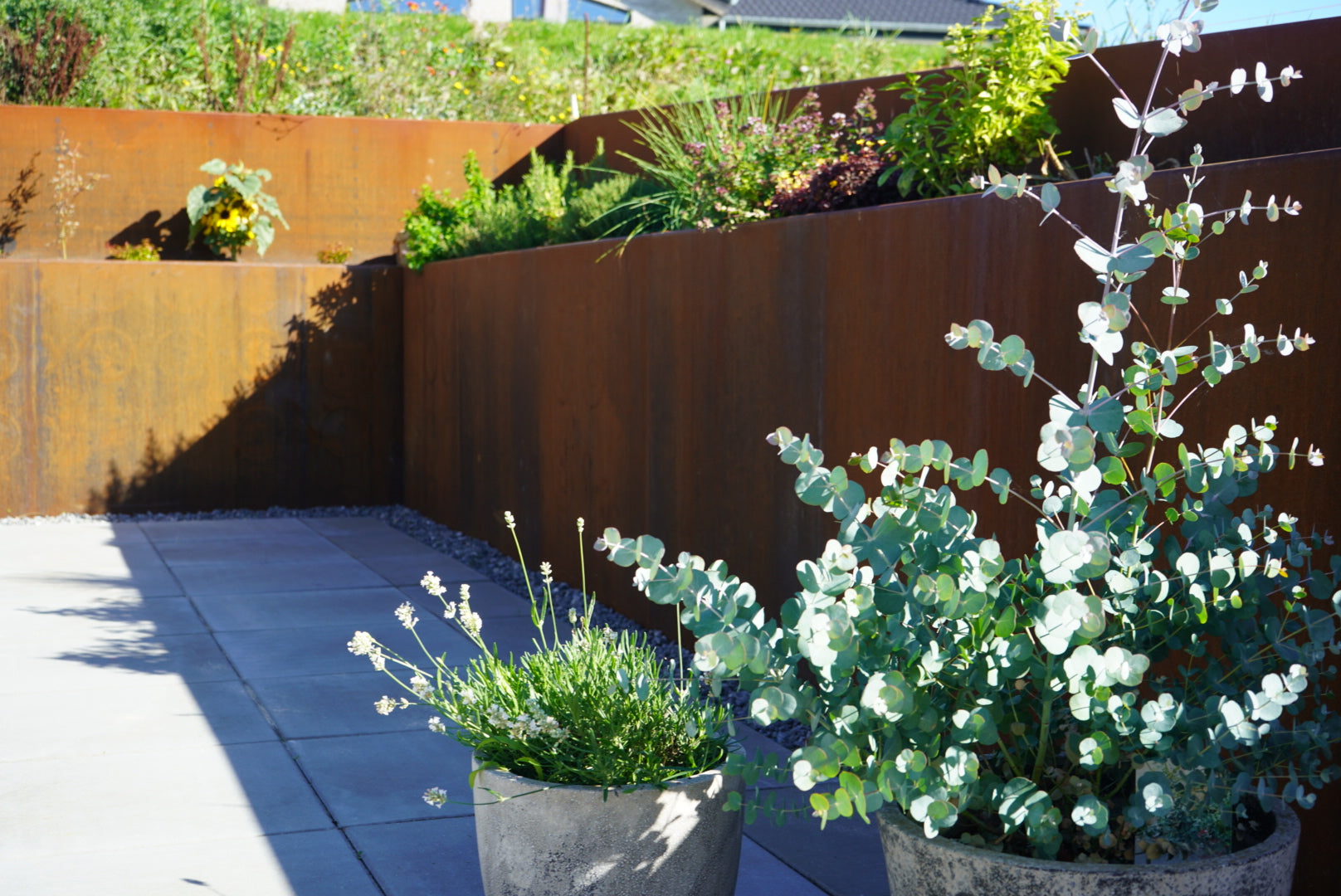 Corten steel retaining wall