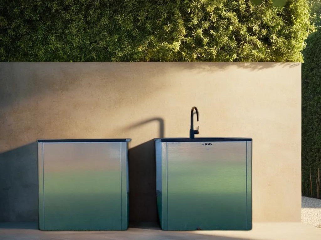 Outdoor kitchen - family gathering point