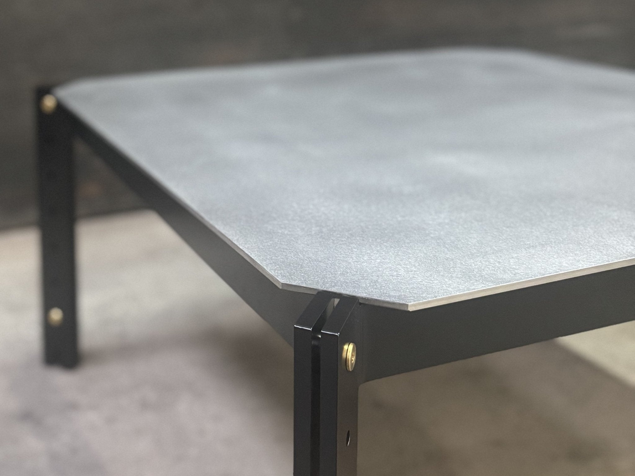 AXIS-sofabord-kant