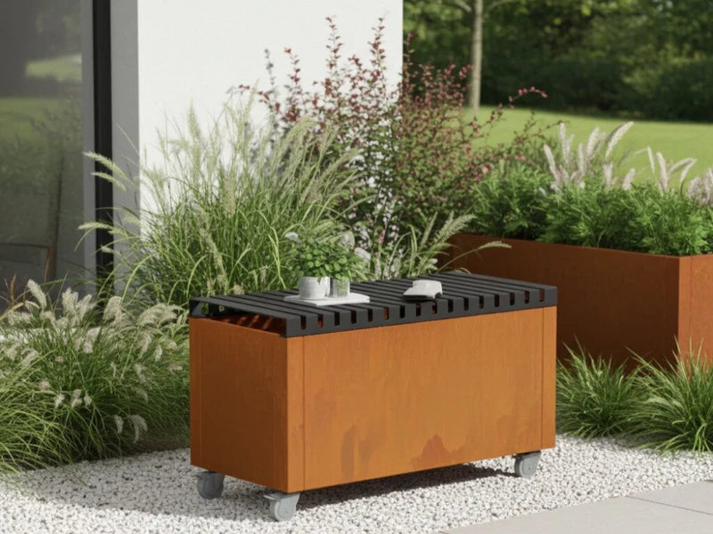 Auflagebank 80 cm aus Cortenstahl als Tisch auf Pflanzkasten