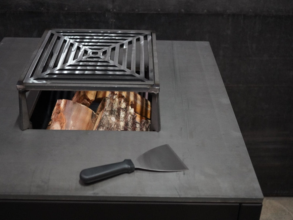 Grillspachtel mit ergonomischem Griff und Stahlklinge