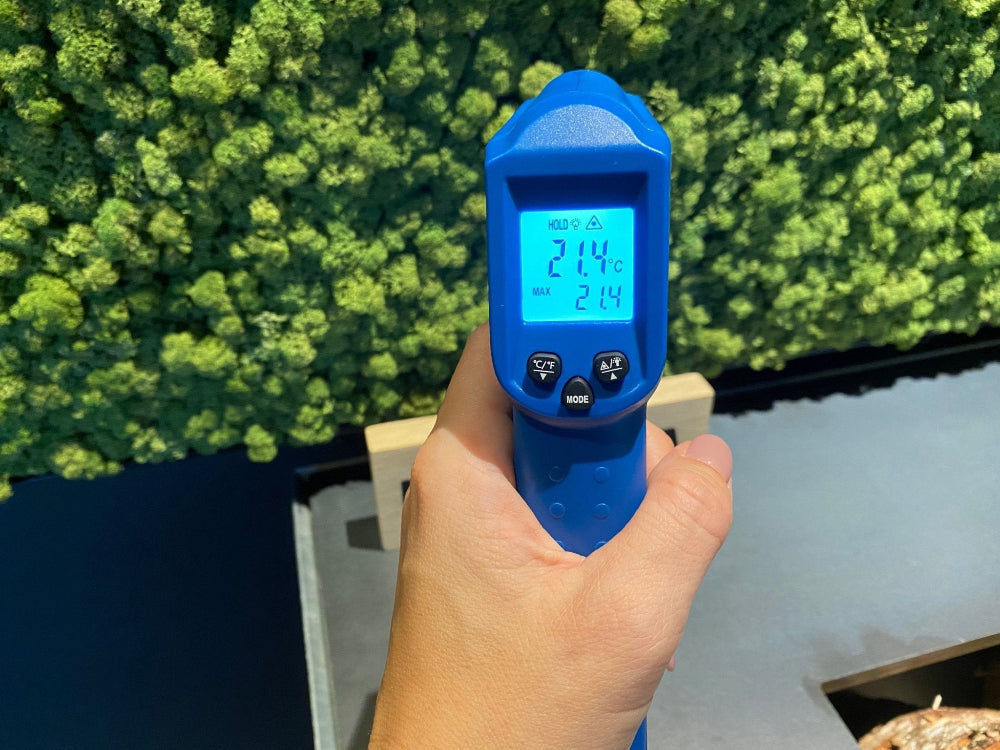 Infrarot-Thermometer mit digitaler Anzeige der Temperatur