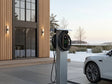 Verzinkte Ladesäule für Elektroauto mit Ladekabel
