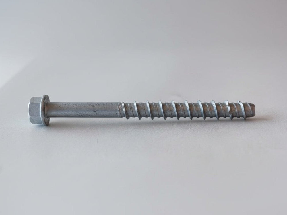 Schrauben aus verzinktem Stahl zur Montag